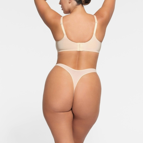 NWT SKIMS ULTIMATE PUSH UP NIPPLE BRA IN SAND - Picture 4 of 7